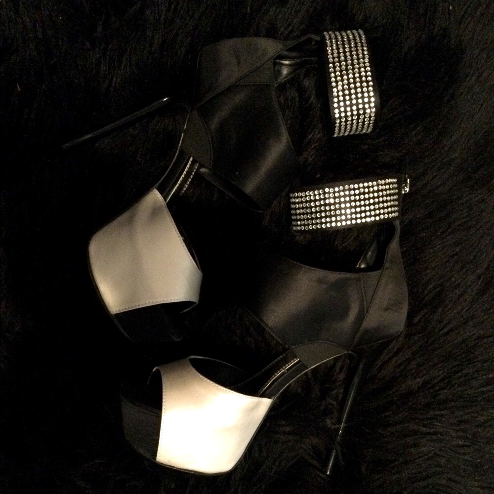 Bakers high heels with bling ankle